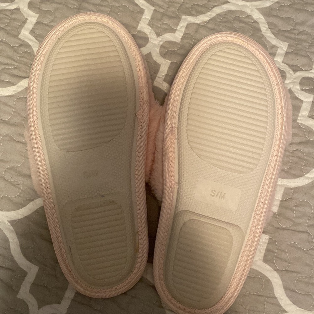 Splendid pink slippers. Size S/M - Picture 2 of 2